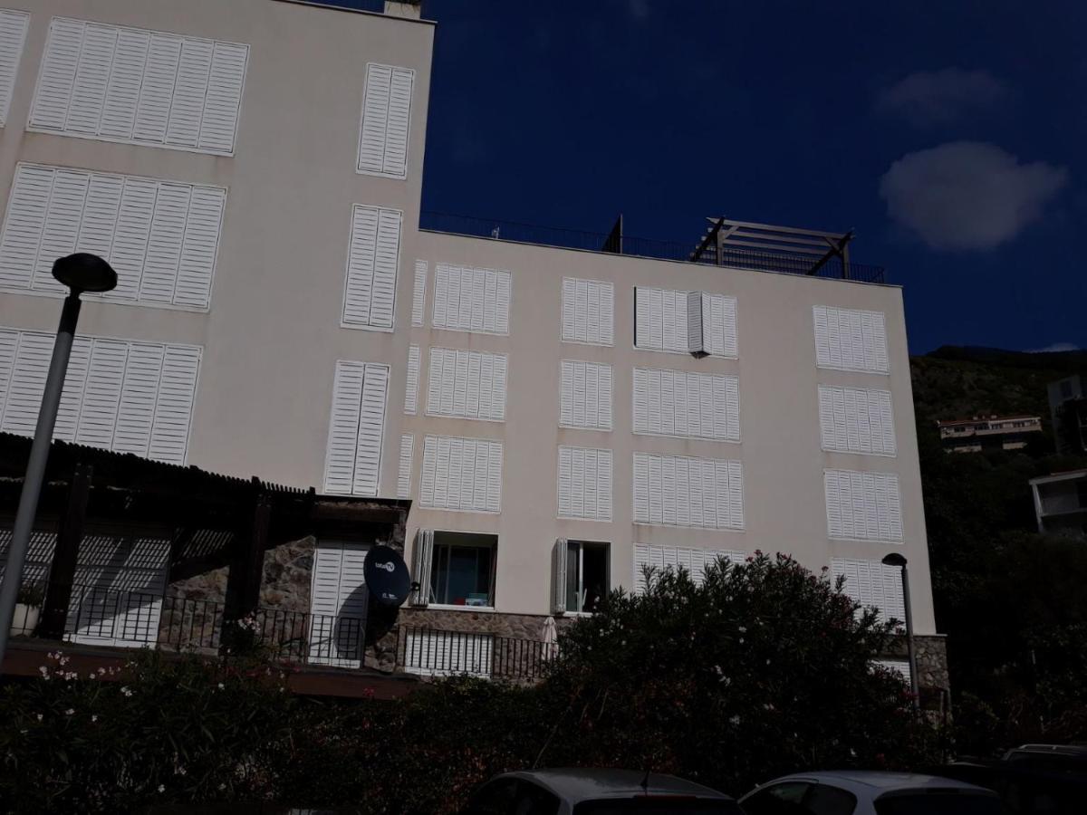 Апартаменти Przno Apartman White Star Екстер'єр фото